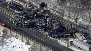Starker Schneefall – Massenkarambolage auf japanischer Schnellstrasse