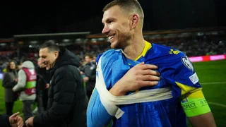 Internationale Fussball-News – Bosniens Dzeko fällt mit Schulterverletzung aus