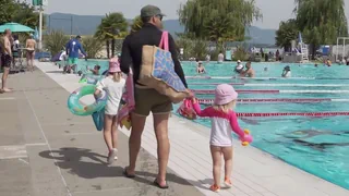 Baderegeln – Knatsch um Genfer Burkini-Gesetz