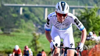 Rekordsiegerin in Lüttich – Solo zum 3. Sieg: Vollering lässt 34 km vor dem Ziel alle stehen