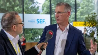 Nestlé im Umbruch – Nestlé-CEO : «Social Media funktioniert auch für Tiefkühlpizza»