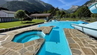 Wegen massivem Leck – Schwimmbad Kandersteg verliert täglich