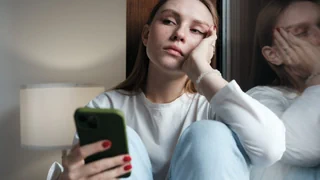 Phänomen «Enshittification» – Warum Plattformen uns zuerst dienen – und dann nerven