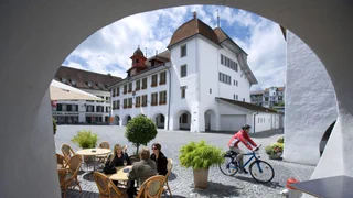 Tor zum Berner Oberland – Thun: von der verschlafenen Stadt in die Schlagzeilen