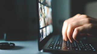 Hass gegen Frauen – Mehr Gewalt, mehr Misogynie: Was eine Berner Studie zeigt