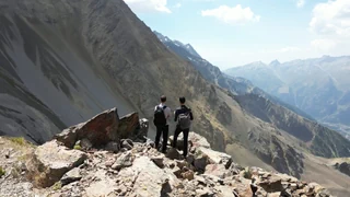 Nach dem Bergsturz – Wie kam es zum Gletscherkollaps über Blatten?