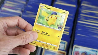 Begehrte Sammelkarten – Ein Schwyzer Unternehmen als Drehscheibe für Pokémon