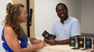 Kunstmesse Africa Basel – Er machte das Visum zur Kunst – und bekam keins für die Show