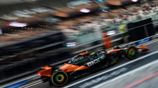 Trainings vor dem Saisonfinale – Norris zum Auftakt souverän – McLaren mit Stallorder