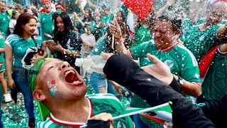 WM-Start in Mexiko – Fussballsieg als Trostpflaster in Mexik
