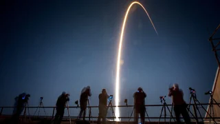 Zu viele Objekte im Weltraum – Astronomie-Fachleute warnen vor Musks Satellitenflut