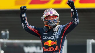 Vorzeitiger Wechsel vom Tisch – Verstappen fährt auch nächste Saison für Red Bull