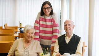 Mit 87 und 96 Jahren – «Granfluencer» im Altersheim: Senioren berichten aus dem Alltag