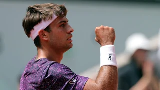 Roland Garros: 3. Runde – Fussball-Fan Cobolli mit Blitzsieg gegen Tien