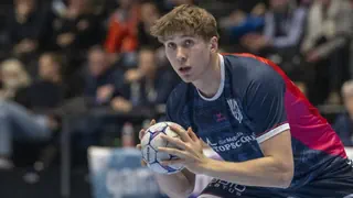 Profi mit Kampfstiefel-Dispens – Wegen E-Mail-Fails: Handball-Talent verpasst die Spitzensport-RS