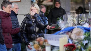 Brand in Crans-Montana – «Noch nicht der Moment zu gehen»: Wie Junge um die Opfer trauern