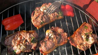 PFAS in Fleisch und Eiern – Bund will gegen PFAS durchgreifen und stösst auf Widerstand