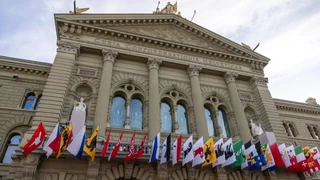 Öffentliche Finanzen – Ausbildung, Heimatschutz, Strassen – wer soll’s bezahlen?