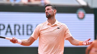 Serbe vergibt 2:0-Satzführung – Nächste dramatische Wende: Fonseca ringt Djokovic nieder