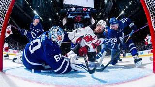 NHL in der Nacht auf Mittwoch – Woll glänzt, Hischier sündigt und prügelt: Devils weiter im Tief