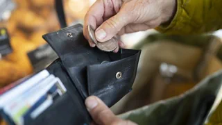Tipps zum Sparen – Sparen im Alltag: Diese Tipps entlasten das Haushaltsbudget