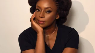 Treffen mit Literaturstar – Verzweifeln Sie heute als Feministin, Chimamanda Ngozi Adichie?