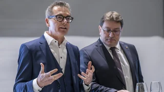 Wahlen Kanton Bern – Bern wählt: Kann SVP mit Lanz und Bichsel die Mehrheit ausbauen?