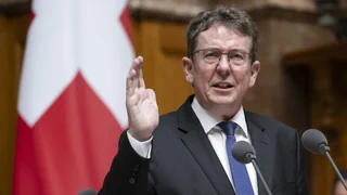 Homeoffice für mehrere Wochen – Bundesrat Albert Rösti muss sich am Rücken operieren lassen