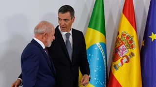 Gipfeltreffen gegen rechts – Sánchez, Lula, Mamdani: Stelldichein der Progressiven