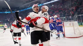 3:1 gegen Titelverteidiger USA – Geflogen, gekämpft, gezittert: Nati-Traumstart an Heim-WM perfekt