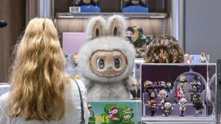 «Kidults» – Erwachsene kaufen immer mehr Spielzeug – was steckt dahinter?