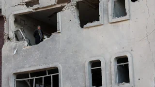 Krieg in Nahost – Heftige Explosionen in Teheran ++ Asiens Börsen tauchen weiter