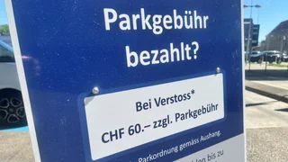 Neues Parkregime – Schrankenloses Parkieren sorgt bei Migros-Kunde für Ärger