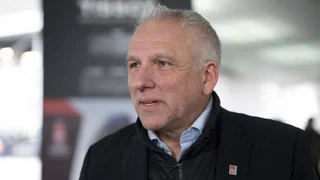 Schweizer Eishockey-News – Eishockeyverband organisiert Über