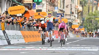 Frauen: Mailand–Sanremo – Nur Kopecky sprintet schneller: Rüegg fährt auf Rang 2