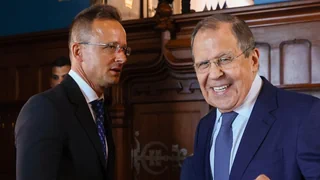 Telefonat mit Russland – Kurz vor der Wahl: Ungarischer Aussenminister in Erklärungsnot