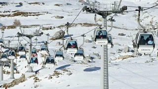 Übervolle Pisten – Skigebiet in Dolomiten limitiert Tageskarten