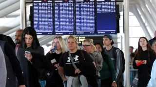 Vor Frühlingsferien – Per Dekret: Trump will Flughafenmitarbeitern Lohn zahlen