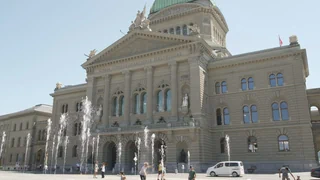 Öffentlichkeitsarbeit – Weniger PR aus Bern: Bund muss Stellen streichen