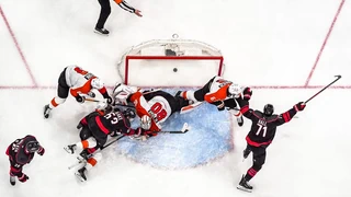 NHL-Playoff-Viertelfinals – Makelloses Carolina holt Rückstand auf – Vegas siegt ohne Schmid