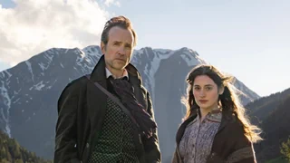 «The Death of Sherlock Holmes» – Rafe Spall, Deleila Piasko, Ebd: Das ist der Sherlock-Holmes-Cast