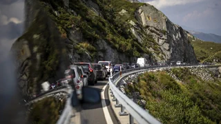 Lenkung des Verkehrs – Ständerat will, dass Touristen für Fahrt durch die Schweiz zahlen