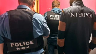 Im Visier der Polizei – Wie nigerianische Verbrecherbanden in der Schweiz operieren