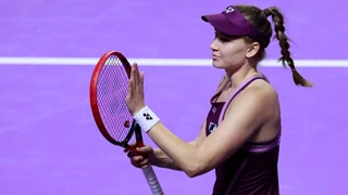 WTA Finals – Rybakina ungeschlagen im Halbfinal – Anisimova düpiert Swiatek