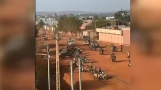 Schlag gegen Junta – Terrorangriffe in Mali gegen Einrichtungen der Militärregierung