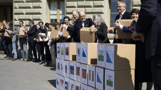 145'000 Unterschriften – Finanzplatz-Initiative: 145'000 Unterschriften eingereicht