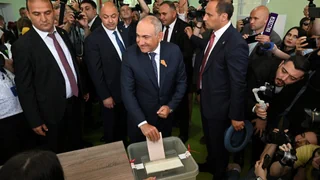 West-Kurs beibehalten – Armenien: Regierungschef Paschinjan 