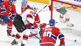 NHL in der Nacht auf Montag – Devils jubeln auch dank Meier – Suters Blues schlagen Ligakrösus