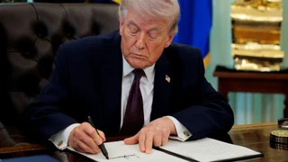 Anordnung von Trump – Beim Ministerium für innere Sicherheit soll es wieder Lohn geben