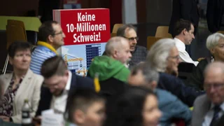 Abstimmungen live – Die Schweiz stimmt ab – bald schliessen die Urnen